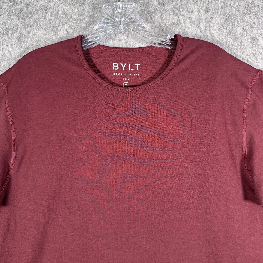 Bylt T Shirt Mens Size Medium Red Maroon Drop Cut Short Sleeve Lux